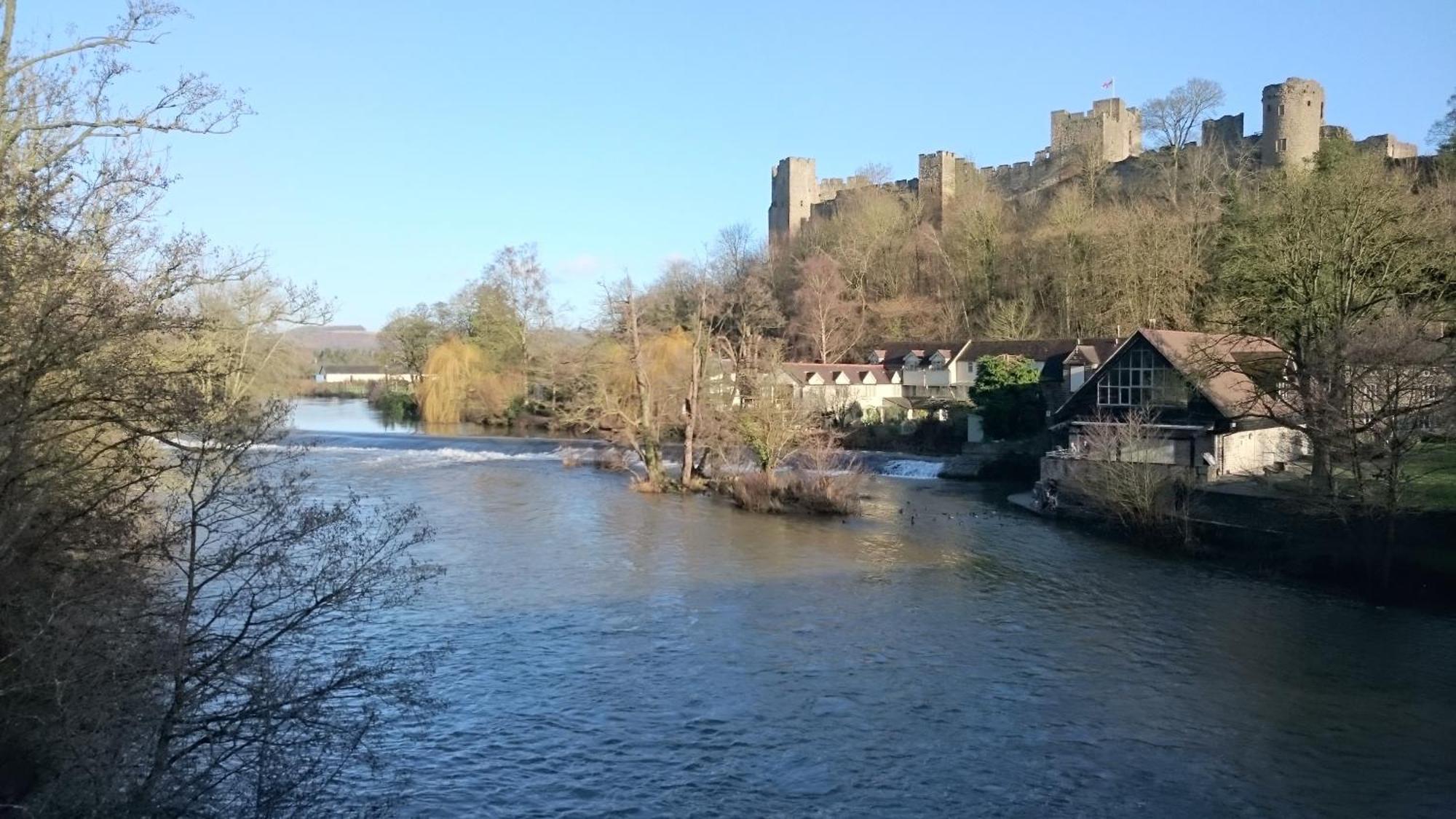 Ludlow Town Centre Apartments Екстериор снимка