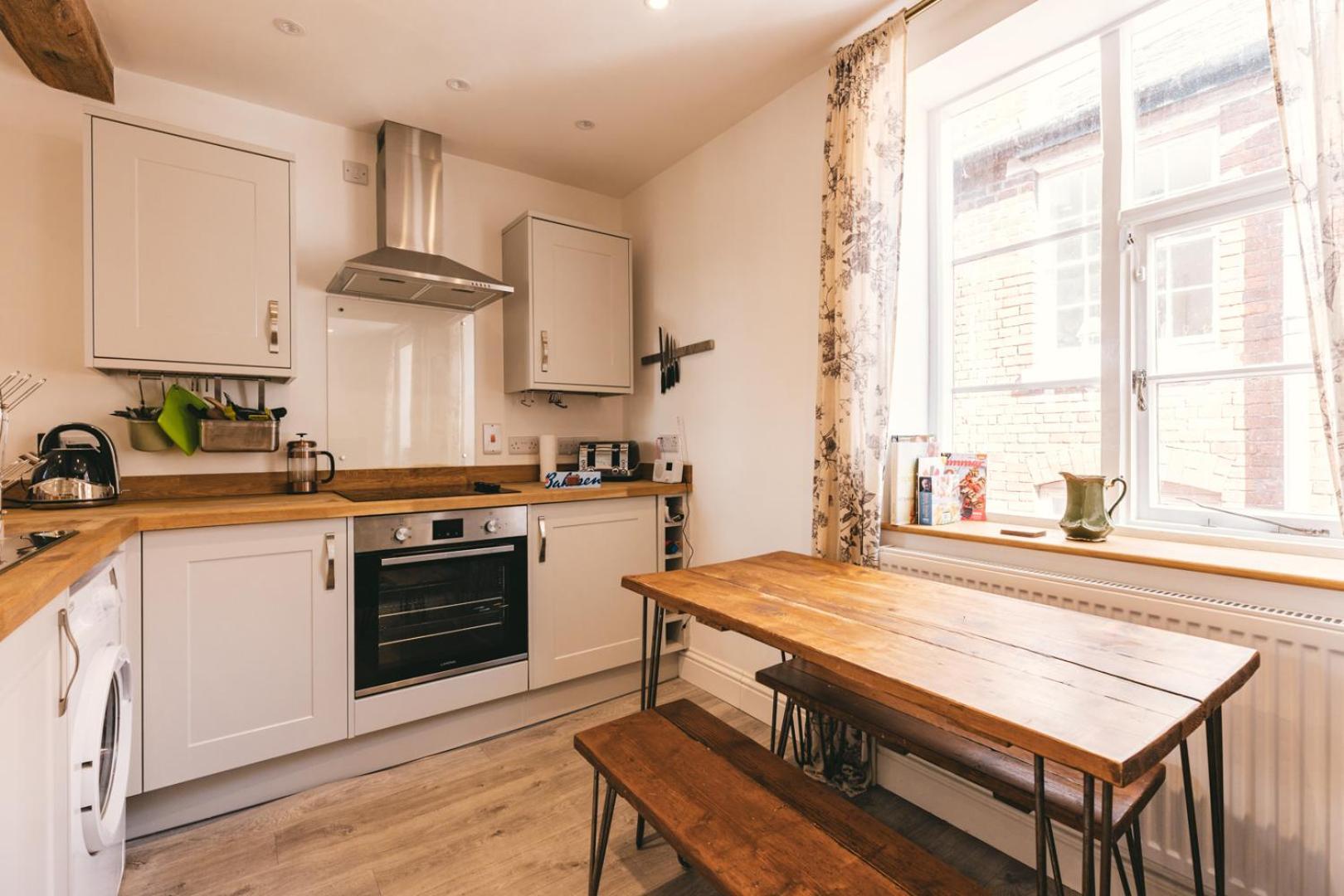 Ludlow Town Centre Apartments Екстериор снимка