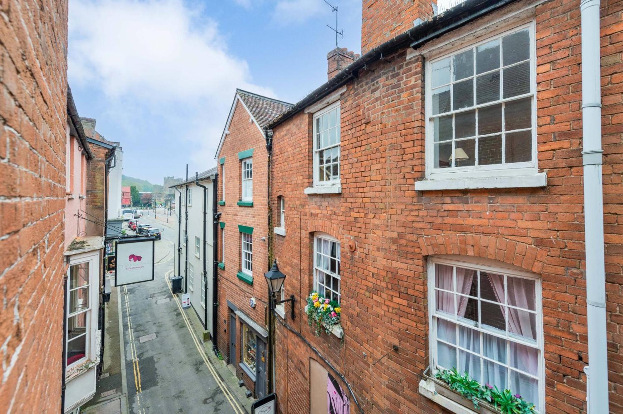 Ludlow Town Centre Apartments Екстериор снимка