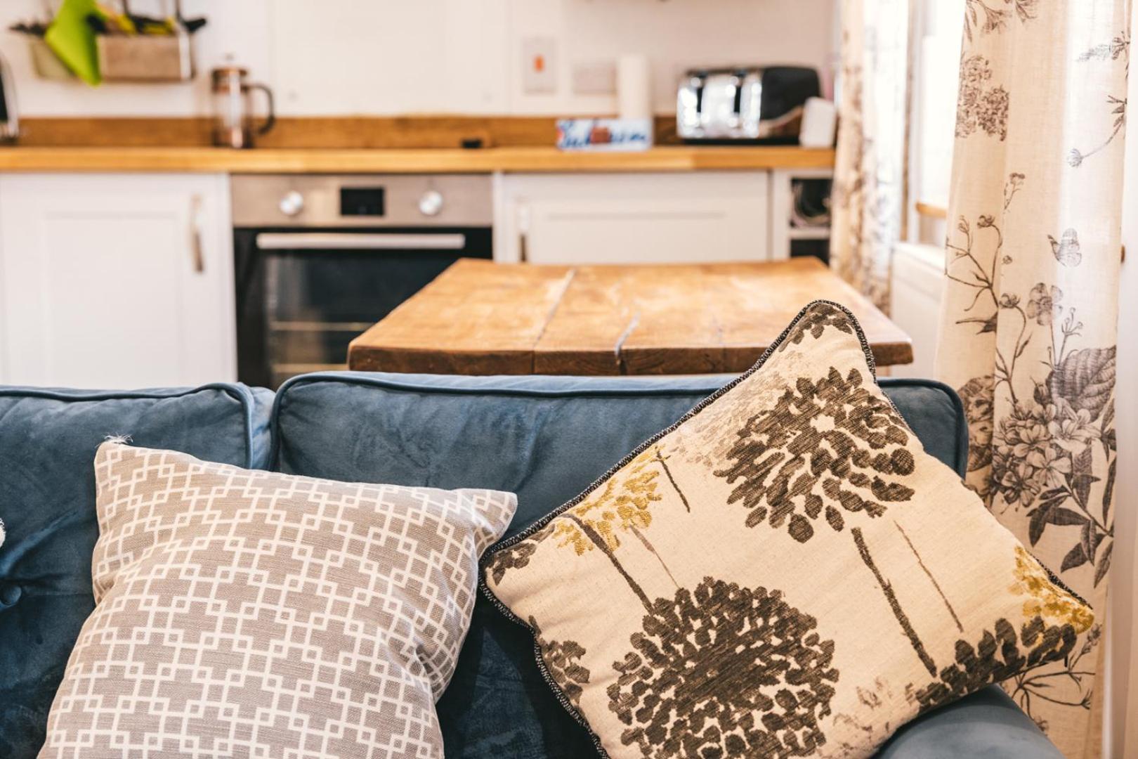 Ludlow Town Centre Apartments Екстериор снимка